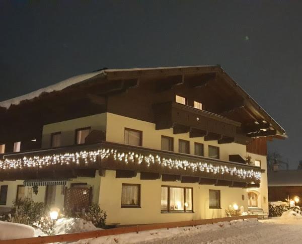 Pension Und Appartement Weinschreiber Rauris Dış mekan fotoğraf